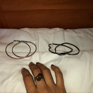 BUNDLE: 2 pair of hoop earrings with heart ring